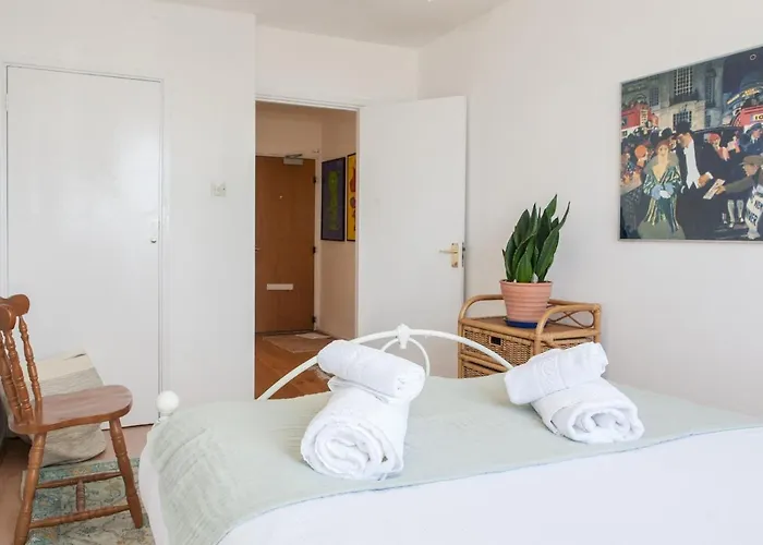 Pass The Keys Spacious 2Bedroom Flat With Views In London Bridge